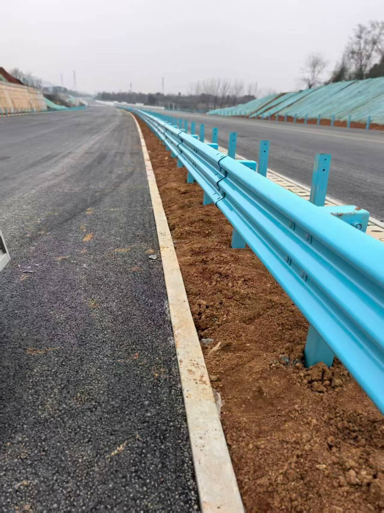 文山壮族苗族自治州乡村公路波形护栏热镀锌波形护栏 - 价格